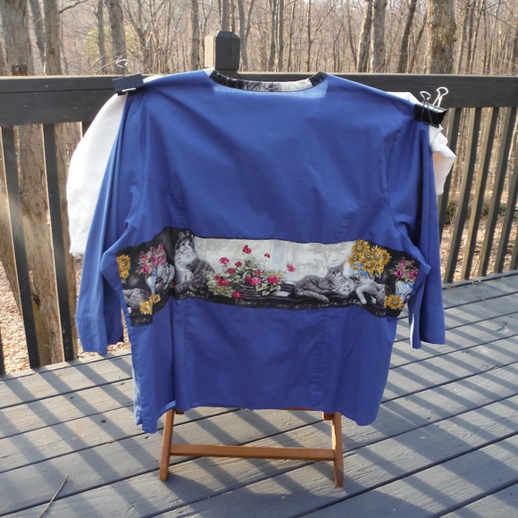 Cats & Flowers on Unique Women's 4X Lee Blouse - Picture 2 of 7